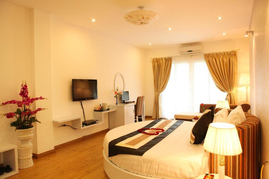 Splendid Star Suites Hotel Ханой Стая снимка