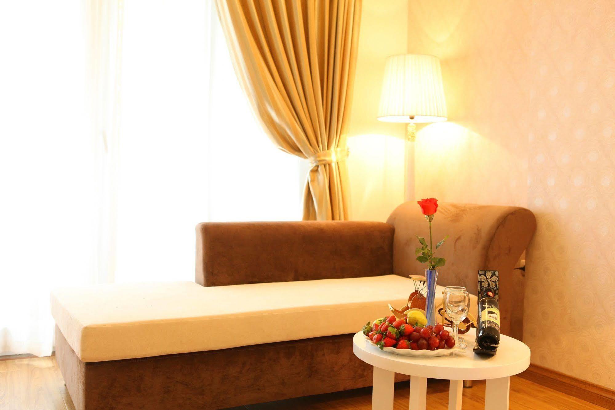 Splendid Star Suites Hotel Ханой Стая снимка